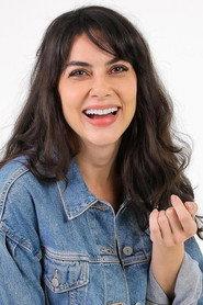 Lis Luciddi as Isabella in O Anel de Eva 2024