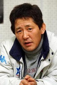 Kang Tae-ki as Min-su in Where Is Miss Yang? 1975