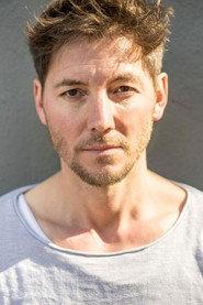 Dirk Moritz as Man in kiosk in In sieben Tagen 2015