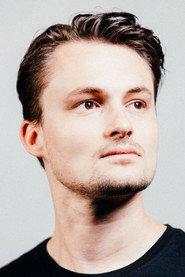Maarten Vancoillie as Verhuizer in Keet & Koen: The Treasure Hunt 2015