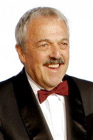 Daniel Rabinovich as Héctor in Strangers in the Night 2012