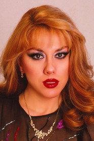Kamuran Akkor as Kezban in Sevgili Babam 1969