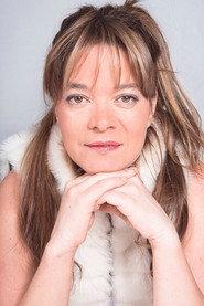 Luisa Fernanda Giraldo as Carmen in Once a Year Can't Hurt 2 2015