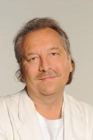 Imre Bajor as Halmos Aladár in The Dream Car 2000