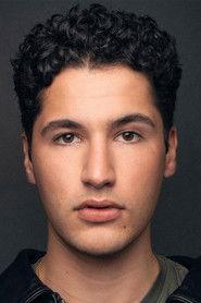 Nathan Vincenti as Davis in You Can't Run Forever 2024