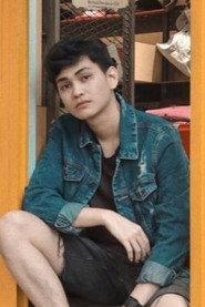 Ian Meyer as Raja in Gencatan Senjata x Perang Dingin 2020