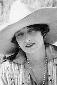 Vera McGinnis as Mollie Rourke in Nobody Home 1919