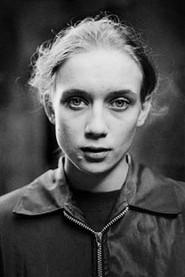 Karolina Sobczak as Renata in Hi, Tereska 2001