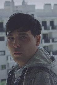 Luis Flor as Víctor Fornés in Casa 2019