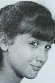 Khatuna Kotrikadze as Khatuna in Fifteenth Summer 1971