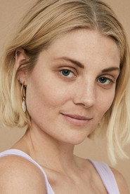Marie-Louise Damgaard as Mette in The Deer House 2020