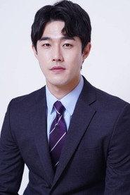 Kim Ho-chang as 최정혁 in Shrouded Island 2022
