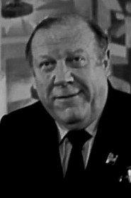 Viktor Tsepaev as первый председатель (Селиванов) in The Gardener 1987