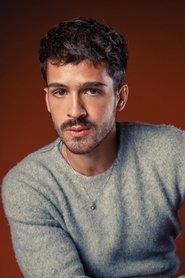 João Guilherme Ávila as Jarbas in Entrando Numa Roubada 2015