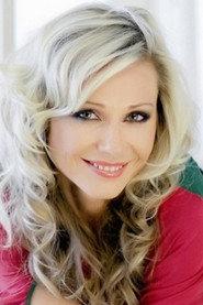 Pavla Ptáčková as Liesel Landauerová in Skleněný pokoj 2021