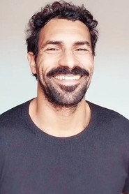 Sérgio Gava as Fred Jorge in Um Broto Legal 2022