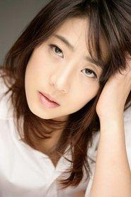 Banyah Maria Choi as Sunhee's Friend in Woman on the Beach 2006