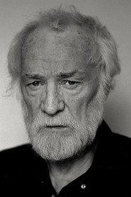 Richard Harris as Marcus Aurelius in Gladiator 2000