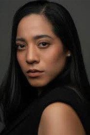 Lariza Juárez as Carolina in Old Well 2024