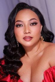 Kakki Teodoro as Female Reporter in Bliss 2017