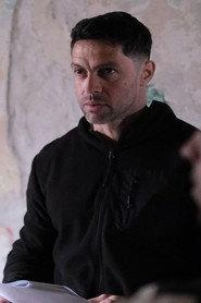 Julio Benck as Hiran in Voltar e Voltar 2023