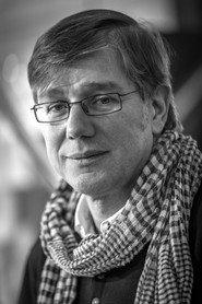 Jean Quatremer as Self - Journalist in Catalonia: Spain on the Verge of a Nervous Breakdown 2017