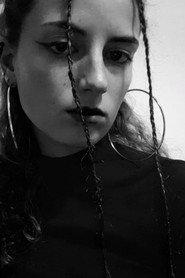 Marina Pinto as Anna in Game of Children 2021