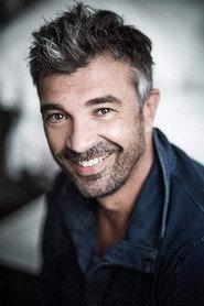 Jean-Pierre Michael as Bois d'Enghien in Un fil à la patte 2023