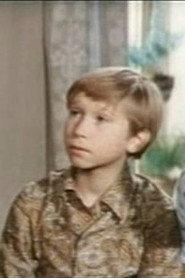Vitya Mikhailov as юннат in Five for Summer 1974