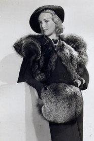 Sandra Storme as Daphne in Q Planes 1939