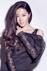 Cui Yue as 风尘女 in Friendship Unto Death: Lei Heng Yu Zhu Tong 2009