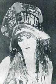 Laura Munken as Alice in Hei de Vencer 1924
