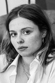 Isabella Depeweg as Jessie in About That Life 2019