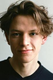 Hugo Tarres as Adam 'Szatan' Cisowski in Szatan z 7 klasy