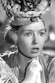 Tamara Sezenevskaya as Yura's mother in An Elephant and a Rope 1945