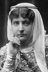 Saba Raleigh as Mrs. Simmons in Love Maggy 1921