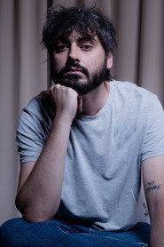 Daniel Felipe as Álvaro in Segundo Contacto 2025