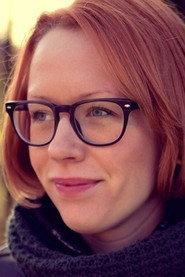 Moa Junström as Moa/Narrator in Psyket! 2016