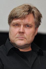 Petri Kotwica as Therapist in Vihainen marsu 2017