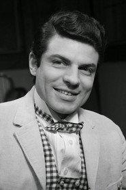 István Sztankay as Arthur király (voice) in Dragon and Slippers 1990