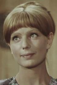 Yelena Bratslavskaya as Yulya Yatsenko in Where are you, Knights? 1971