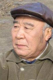 Xu Zhongquan as 喜凤年 in Neighbours 1982