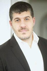 Paul Joaquim Pereira as Roman Dexter in Black Storm : Le commencement