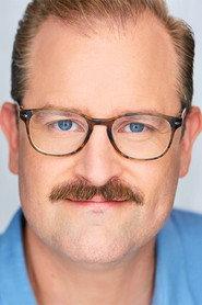 Kenneth Yoder as Realtor in Grasshoppers 2021