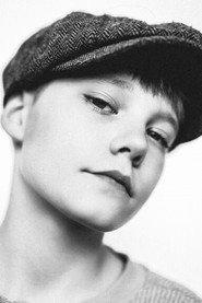 Lucas Herzog as Max Bergmann in Max and the Senior Squad 2024