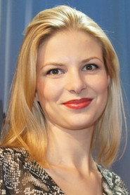 Anna Szarek as Natalia Wis in Last Minute 2013