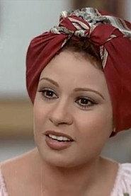 Salwa Sadeq as عايدة in For Whom The Sun Rises 1976