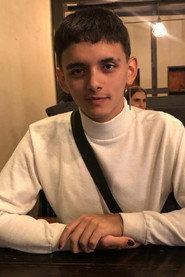 Renzo Fernandez as Federico in Tiempo de Cambios 2024