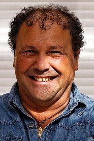 Sylvain Caruso as Self in Les artisans de la voix : Les coulisses du doublage français 2022