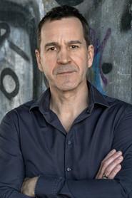 Michael Ehnert as Guiseppe in Keine Scheidung ohne Leiche 2025